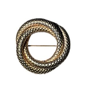 Gold Twisted Circle Ring Brooch